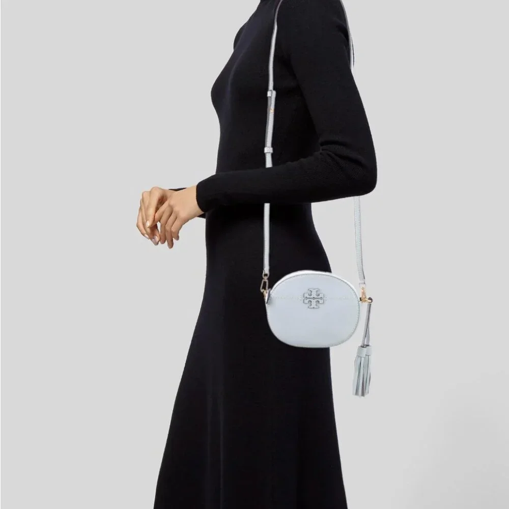 Tory Burch McGraw Leather Round Crossbody / Like New / Light Blue - Picture 9 of 11